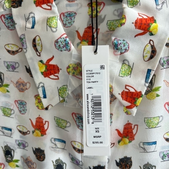 Alice + Olivia Tea Party WILLA PLACKET TOP - Picture 3 of 8